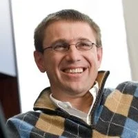 Gerhard Eschelbeck headshot